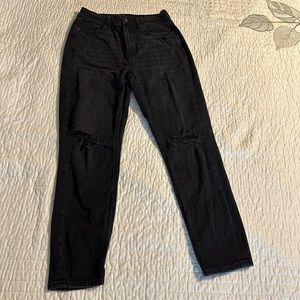 American Eagle black distressed mom jeans size 2